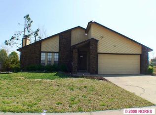 1125 W Charleston St, Broken Arrow, OK 74011
