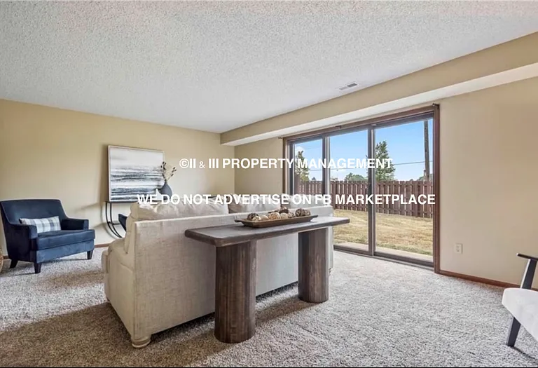 1102 Jeff Cir — Photo 7