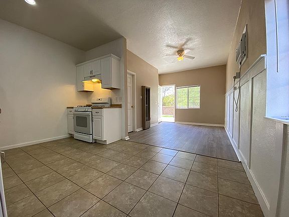 3rd image of 35078 Beech Ave #B