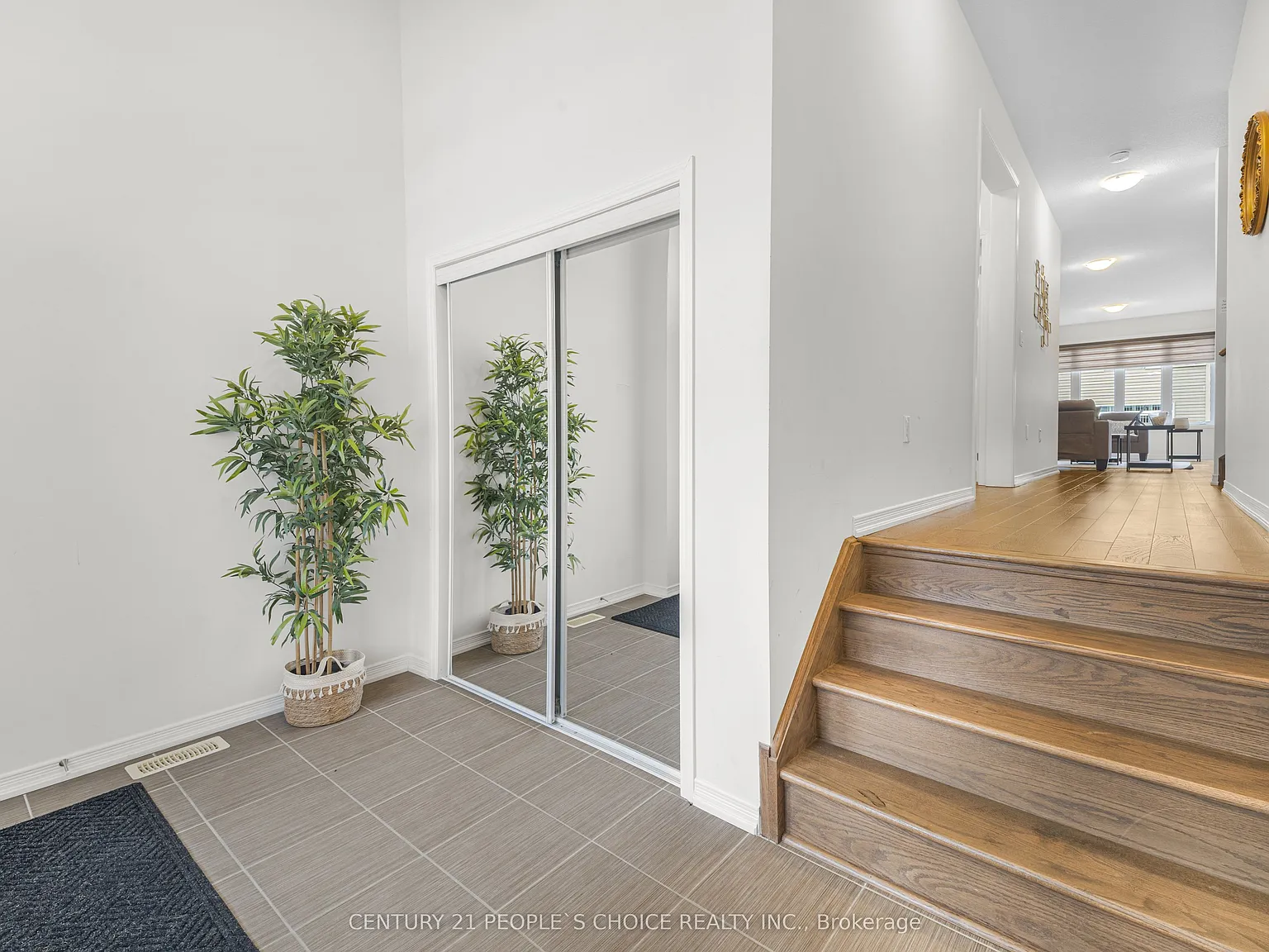 5 bed, $3,200 — Photo 3