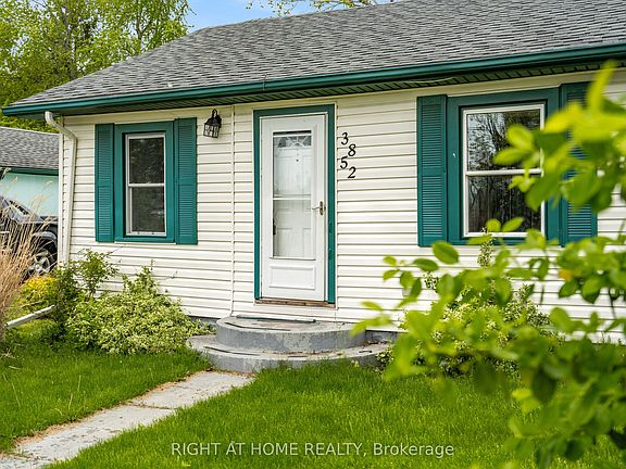 3rd image of 3852 Brunswick Ave