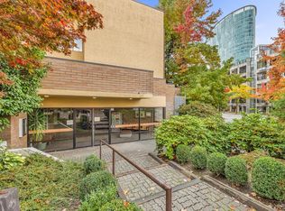 10157 University Dr #211, Surrey, BC V3T 5L7