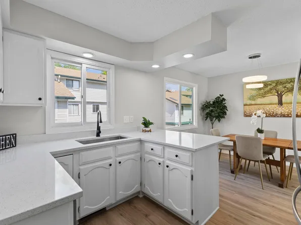 15611 27th Ave N, Plymouth, MN 55447