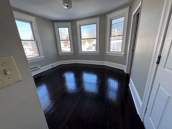5th image of 13 Lincoln Ave