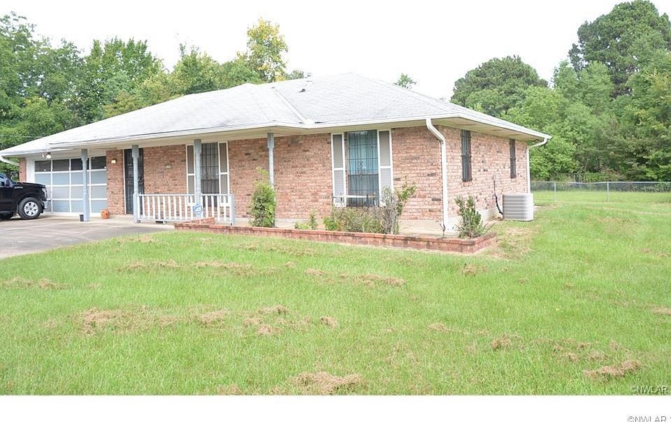 2nd image of 2724 Phelps Rd