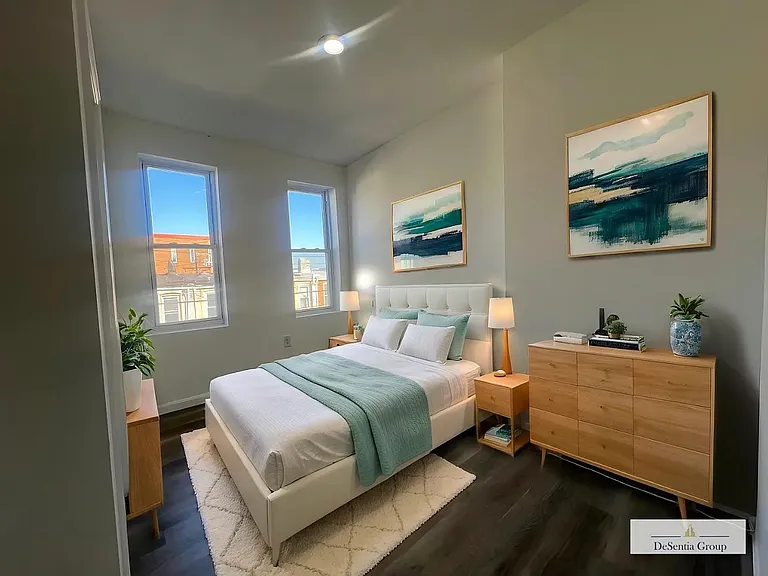 233 N Luzerne Ave — Photo 5