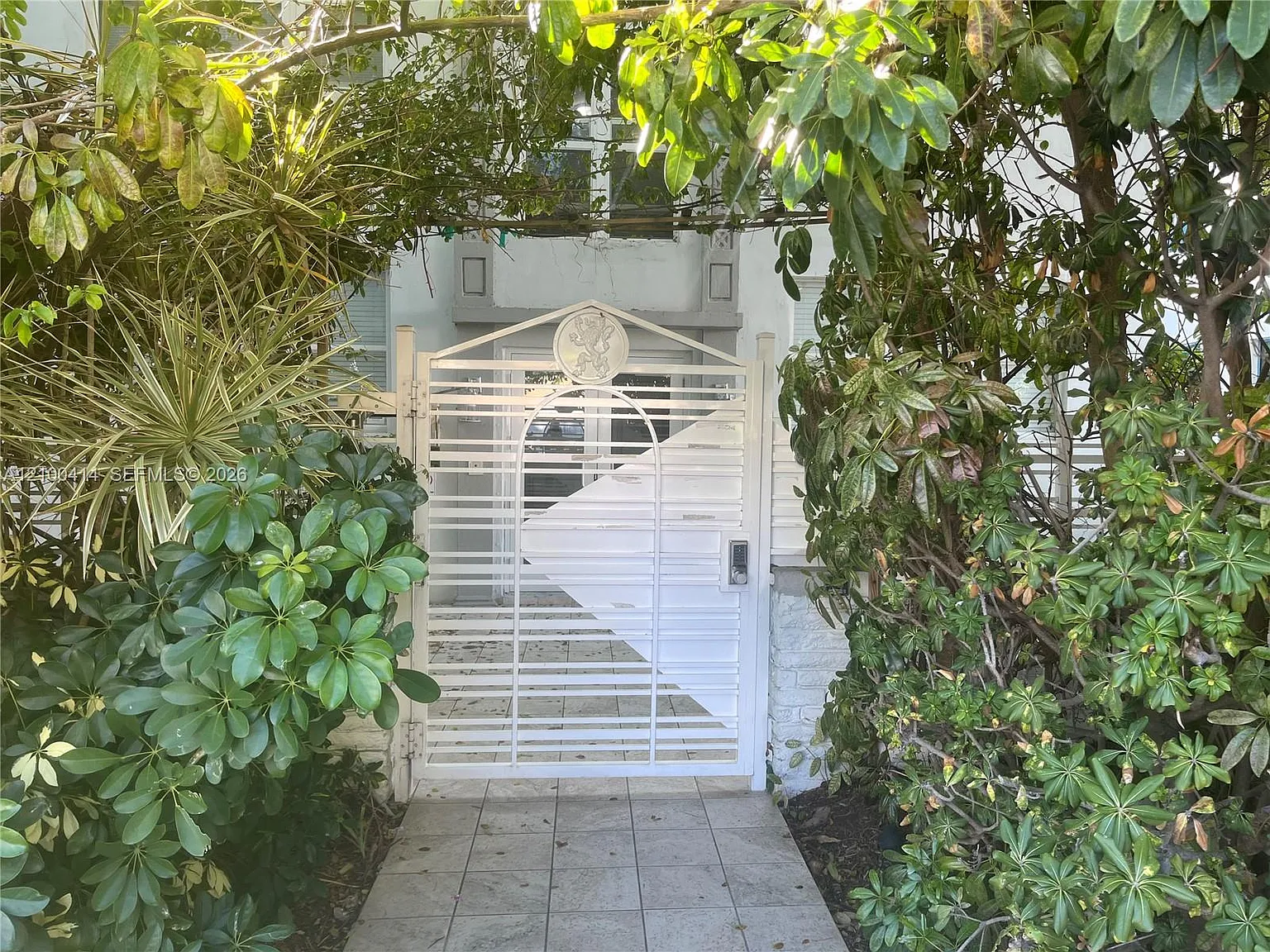 Ohio Apartment Bldg Condo — Photo 1