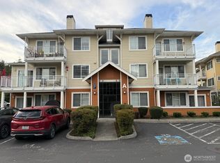 Saxony Condominiums, Sammamish, WA 98074