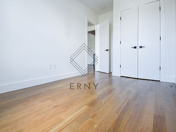 2nd image of 826 Saint Johns Pl APT 3F