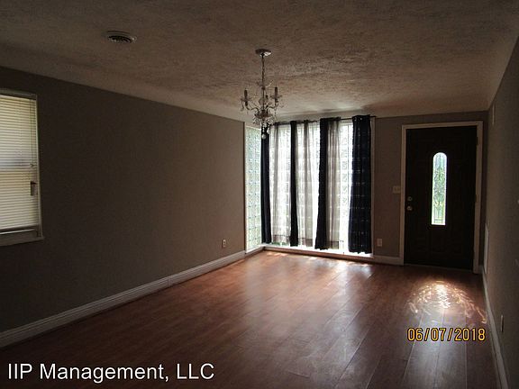 4th image of 3819 E 151st St