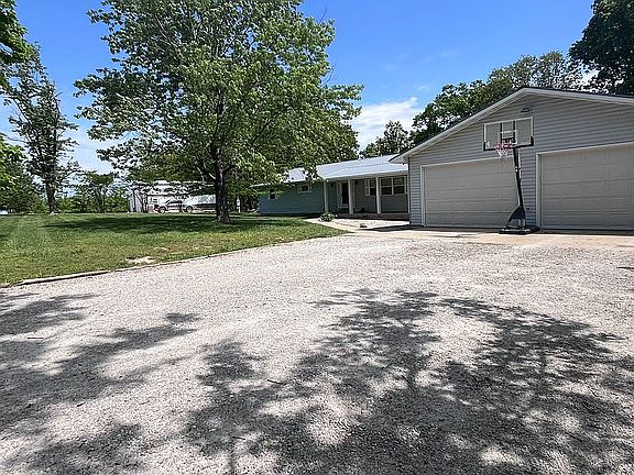 3rd image of 17872 Maries Road 438