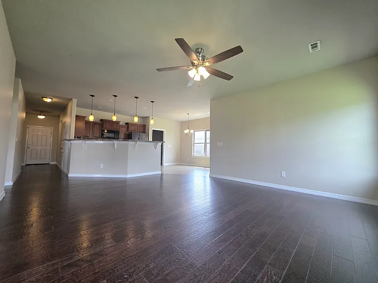 1089 S Apollo Dr — Photo 4