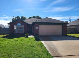 604 Fort Worth St, Mansfield, TX 76063