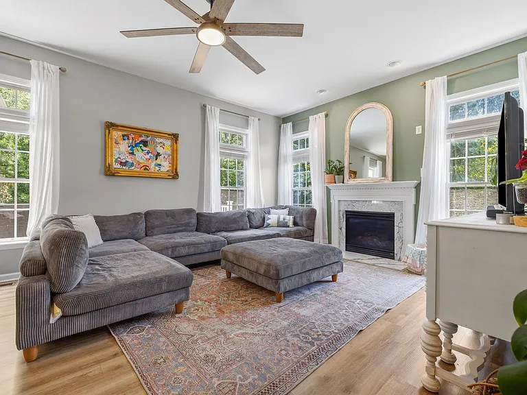 137 Whispering Woods Pl — Photo 43