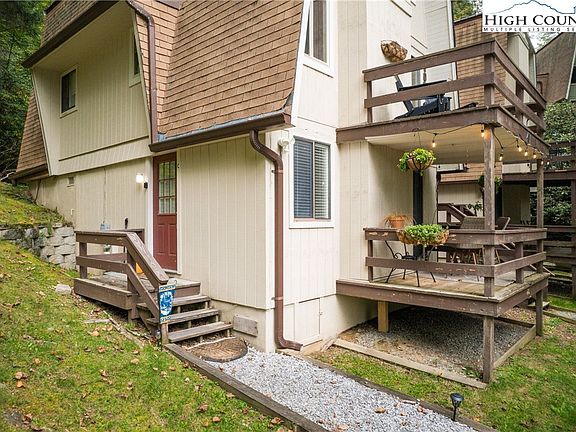 5th image of 40 Hemlock Hill Road #C