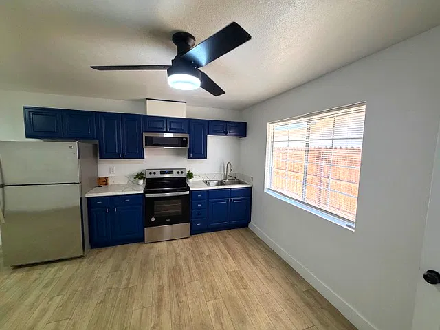 1286 Aurora Dr — Photo 3