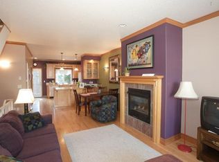 14712 NE Couch St, Portland, OR 97230