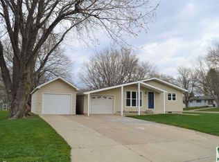 1001 2nd St SW, Orange City, IA 51041