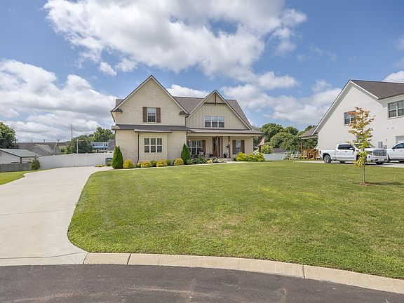 3rd image of 1002 Pheasant Run Ct