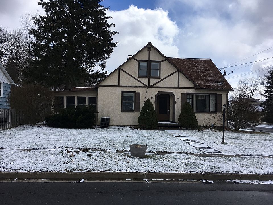 1st image of 400 Bundy Cir