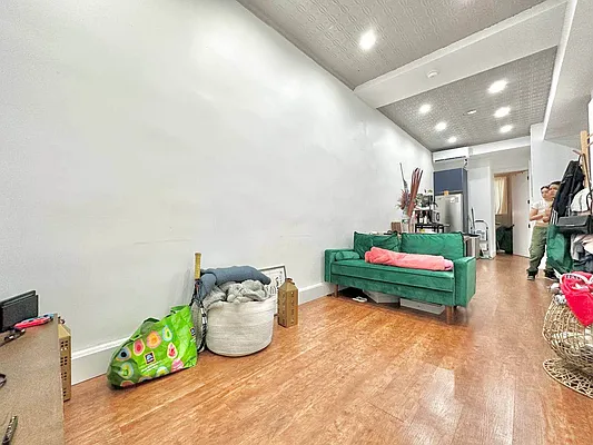 Rented by Doorway NYC, LLC | media 22