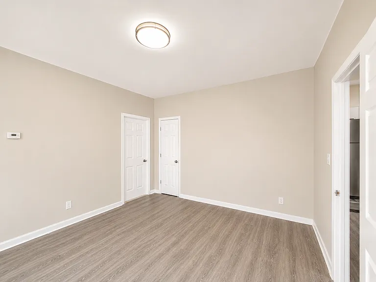 24-36 42nd St #2F — Photo 4