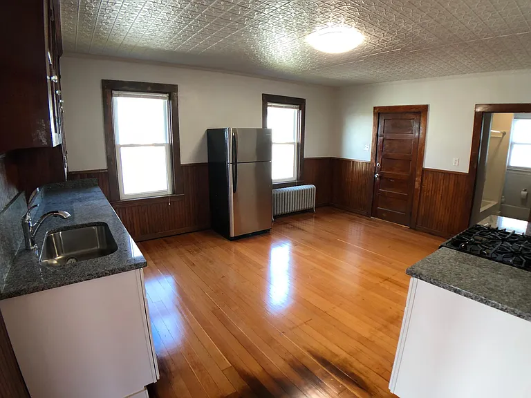 225 Market St #2 — Photo 12