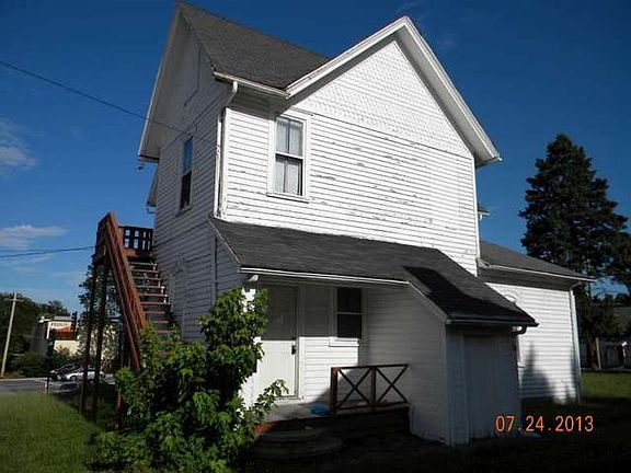2nd image of 208-210 W Illinois Ave