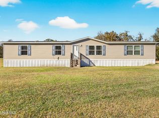 1904 Blue Creek Rd, Jacksonville, NC 28540