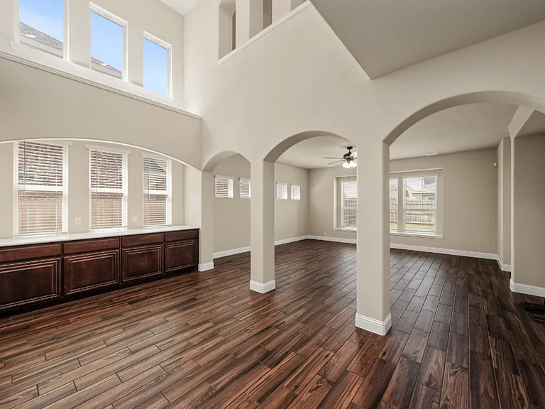 504 Ridgewater Trl — Photo 17