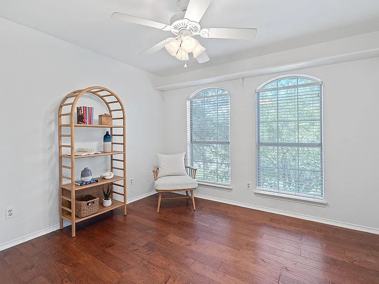 222 Primrose Dr — Photo 26