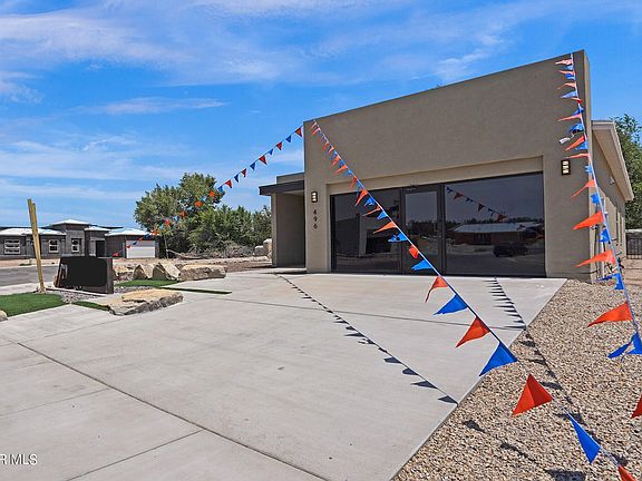 3rd image of 496 Deserts Dr