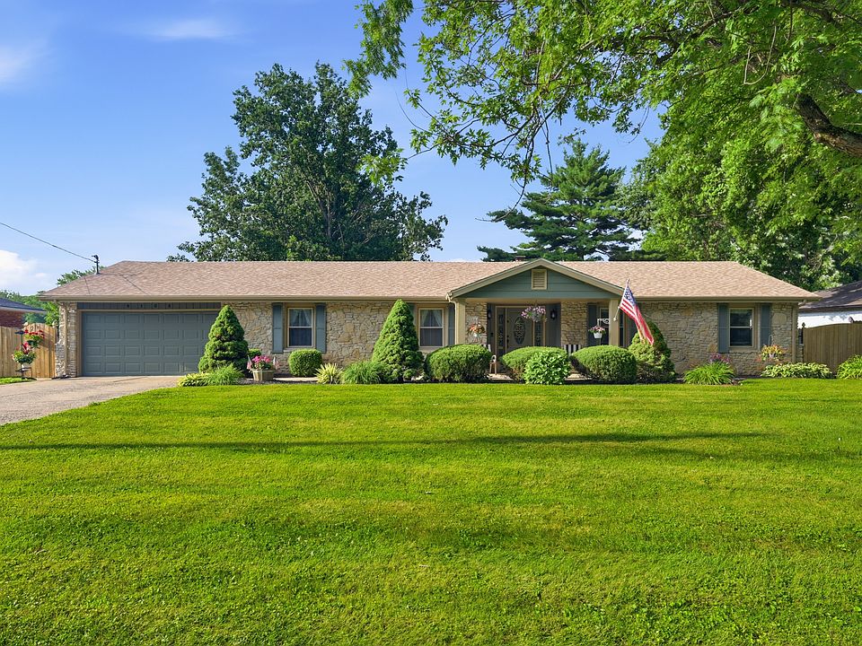 1st image of 9109 W Tulip Tree Dr