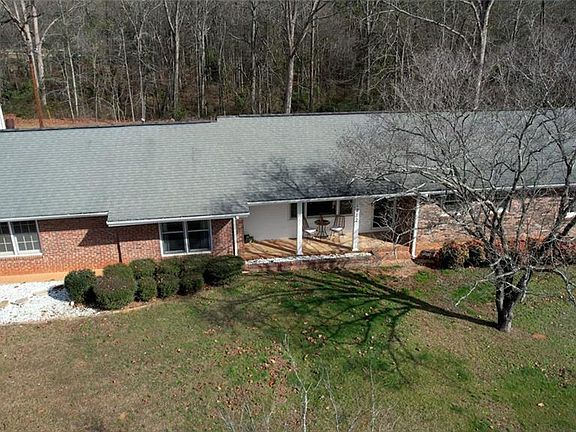 2nd image of 1812 Oak Spring St