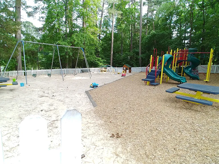 11 Forest Glen Dr — Photo 17