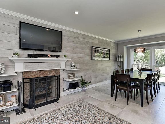 5th image of 9811 Brixton Ln