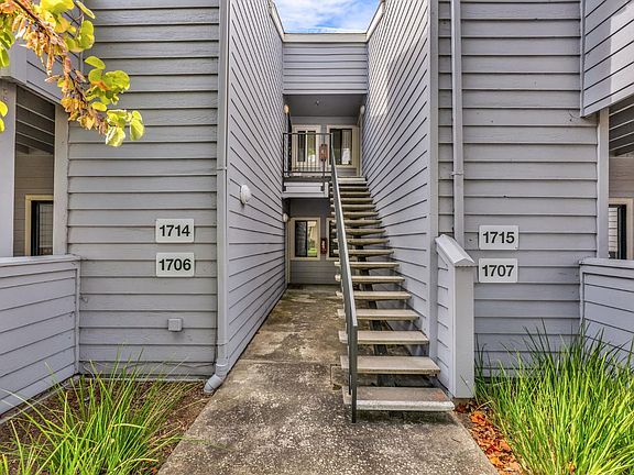 4th image of 1201 Glen Cove Parkway #1714