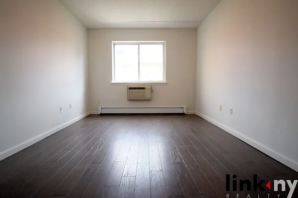 Rented by Link NY Realty | media 7