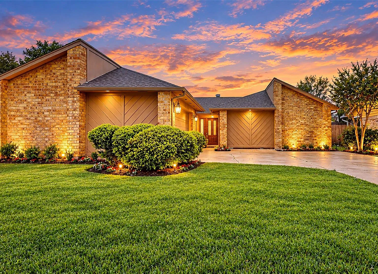 3 bed, 2.0 bath, $2,150 — Photo 1