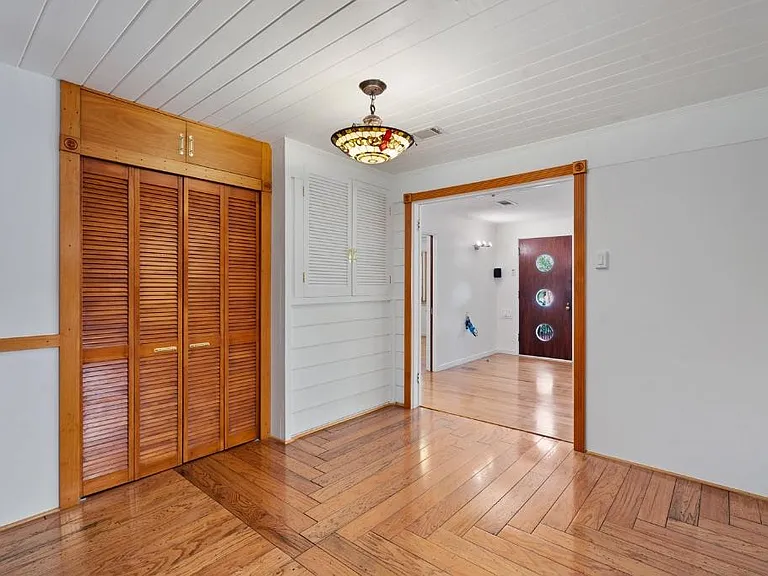 1212 Bentwood Rd — Photo 13