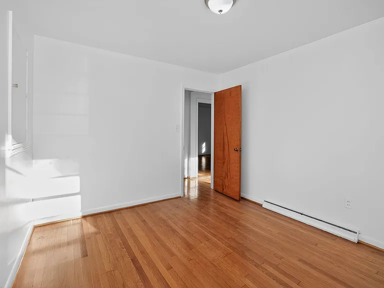 1009 Elliott Ave — Photo 12