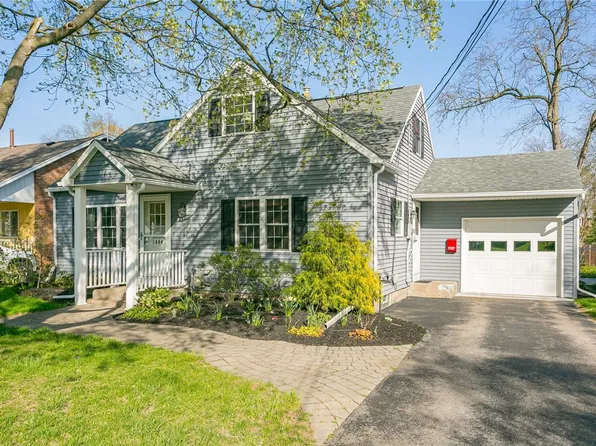 1004 McKinley St, East Rochester, NY 14445