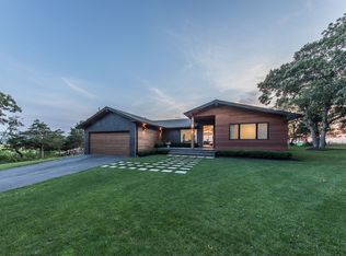 22 N Shore Rd, Hampton Bays, NY 11946