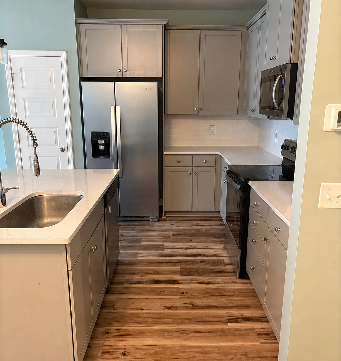 3 bed, 1676 sqft, $1,950 — Photo 2