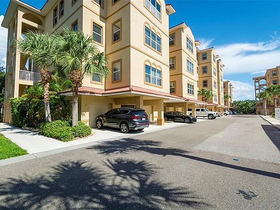 2nd image of 642 Wells Ct Unit 301