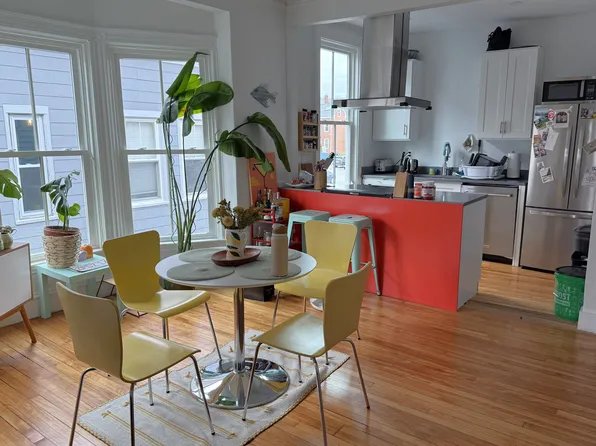 87 Gray St #2, Portland, ME 04102