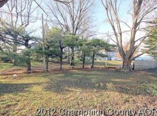 907 Hollycrest Dr, Champaign, IL