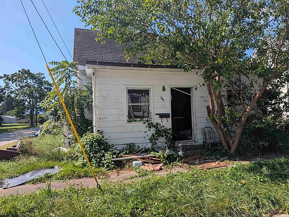2nd image of 602 Dubois St
