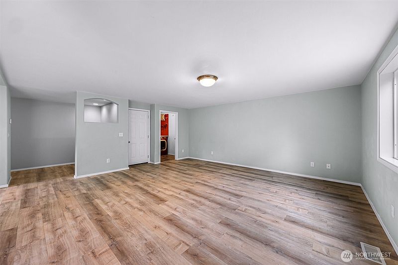 5th image of 117 Dallas Street