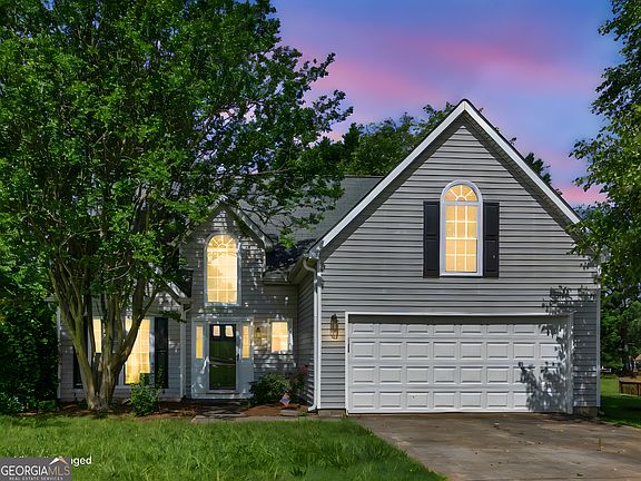 3rd image of 404 Northwind Pl